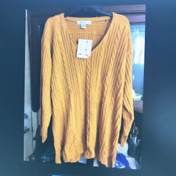 Long Sleeve Sweater . Woman's Size: 3X ........ {24-26} . Forelli - Picture 1 of 3